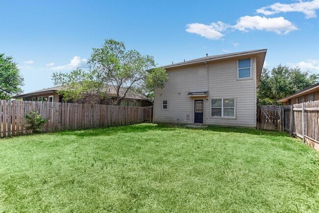 Building Photo - 3303 Barksdale Dr