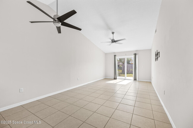 Building Photo - 3156 Dunhill Dr