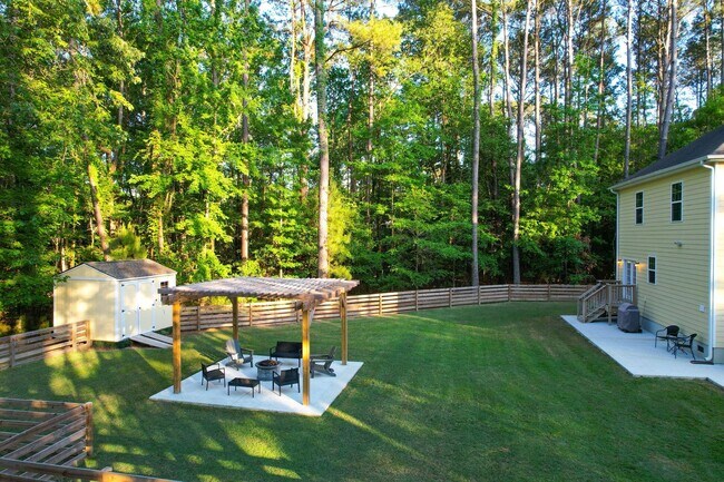 Building Photo - 4 Bedroom, 2.5 Bathroom Home in The Refuge at Ravenel - Ravenel