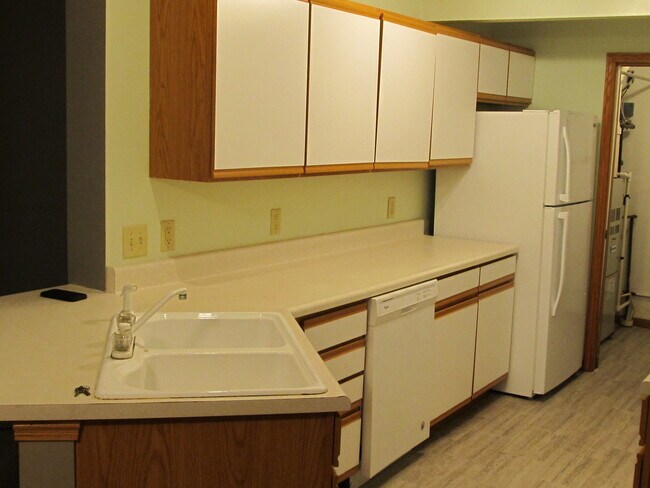 Building Photo - 3812 Creek Hill Dr
