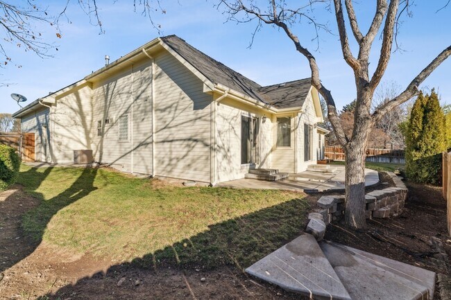 Building Photo - 1661 W Puzzle Crk Ct