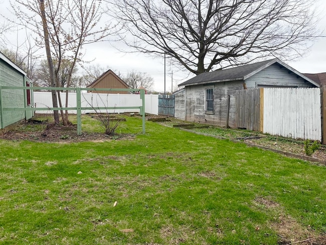 Building Photo - Modern Thought and Design!