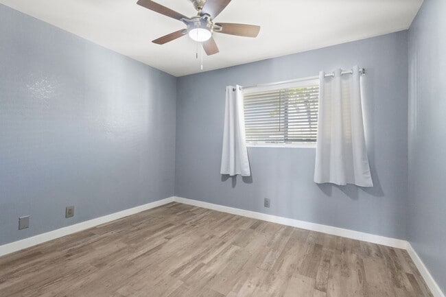 Building Photo - Discover this top-floor, two-bedroom, one-...