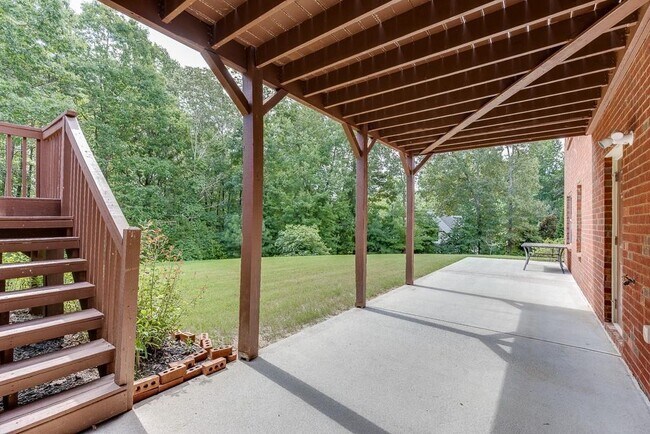 Building Photo - 2220 Stirling Bridge Rd