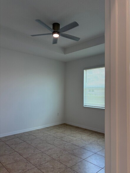 Building Photo - 5754 Southwest 71st Avenue