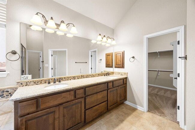 Building Photo - 14308 Senia Bend