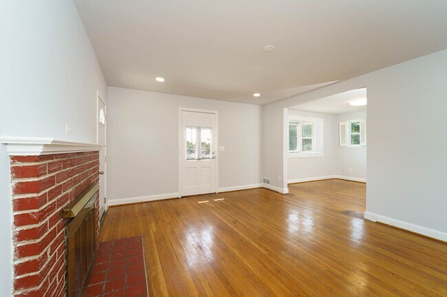 Building Photo - Single Family Home in Silver Spring, MD