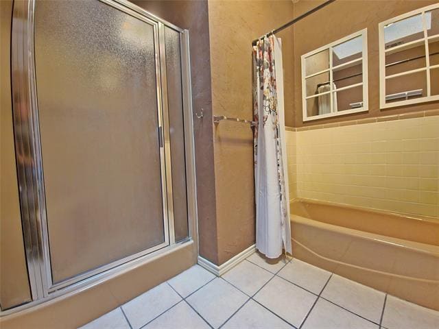 Building Photo - 422 W Oak St