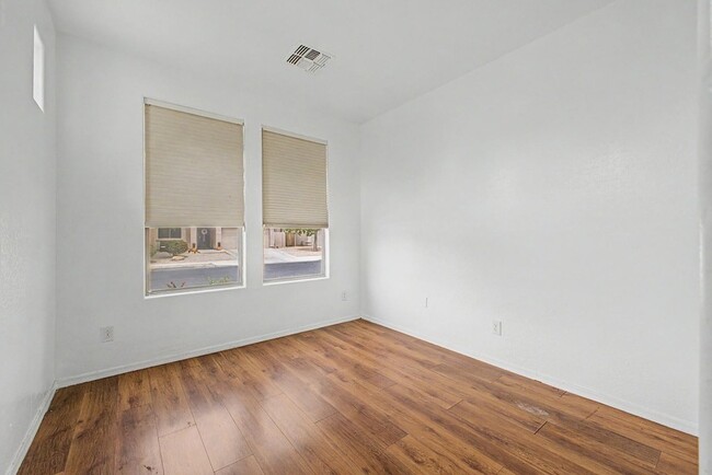 Building Photo - 15235 W Windward Ave