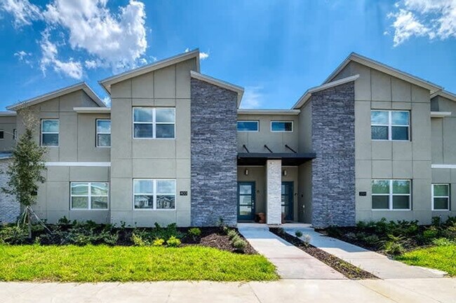 Building Photo - 400 Ocean Course Ave