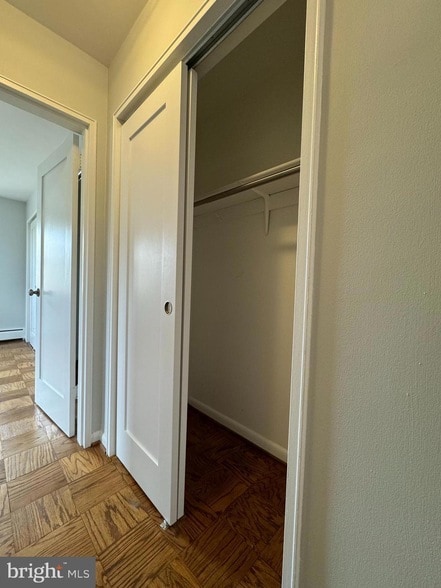 Building Photo - 945 N Barton St