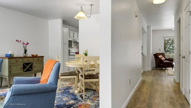 Building Photo - 3BR/2.5BA Townhouse Available July 1st!!! - Great Residential Neighborhood!!