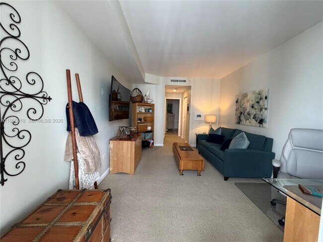 Building Photo - 801 Brickell Key Blvd