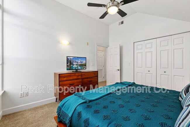 Building Photo - 401 Mason Ct