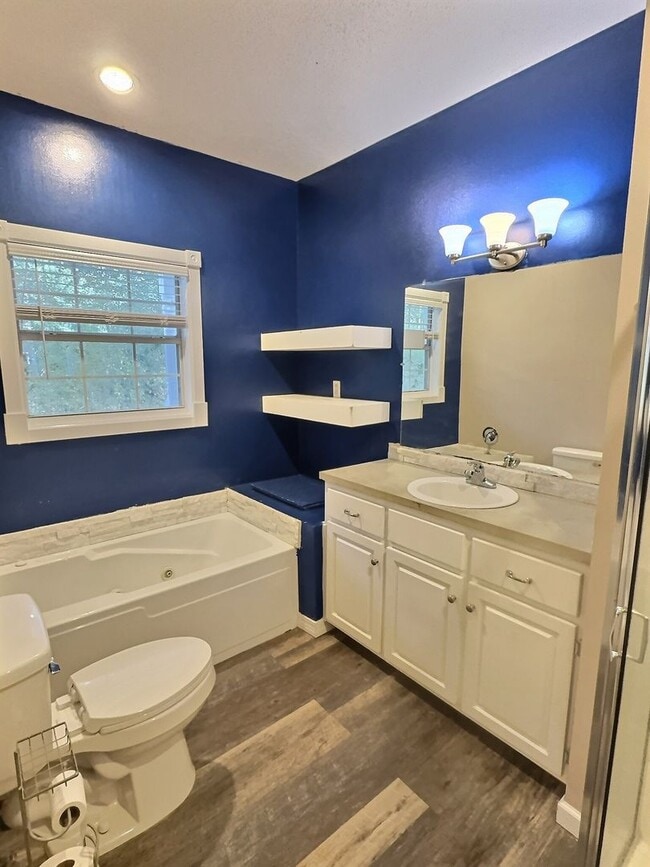 Building Photo - 9301 Blueberry Dr