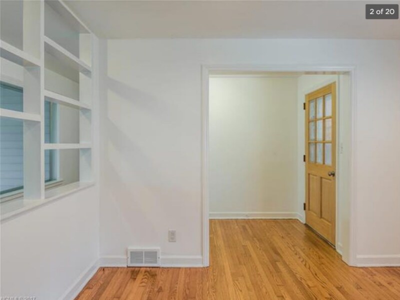 Building Photo - 32 S Oak Forest Dr