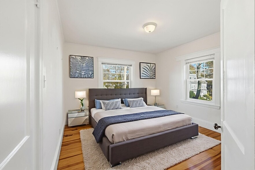 Building Photo - 44 Irving St