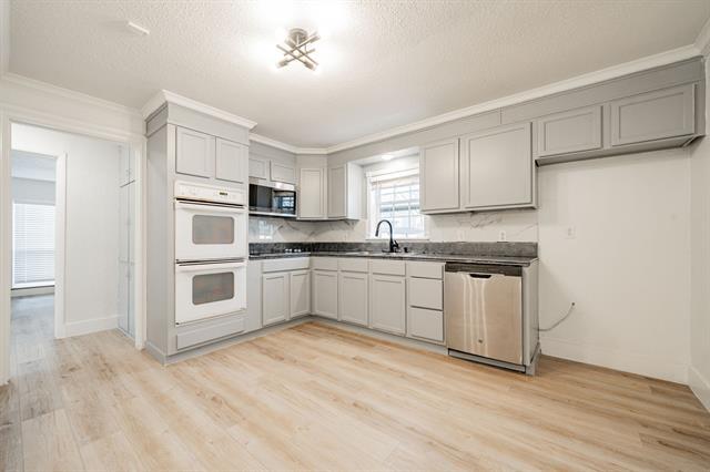 Building Photo - 303 N 2nd St