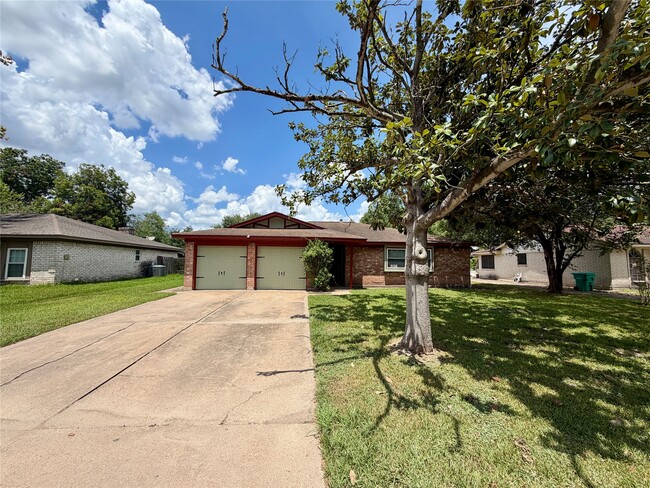 Building Photo - 12426 Foxburo Dr