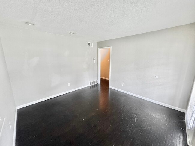 Building Photo - 1766 Eldridge Ave