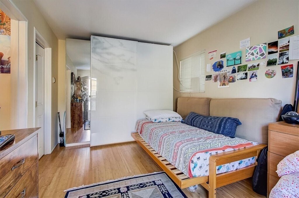 https://my.matterport.com/show/?m=jzeRU6tT8Ln - 1331 N Lincoln St