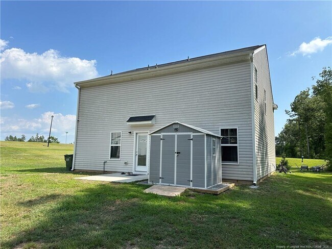 Building Photo - 51 Pomeranian St