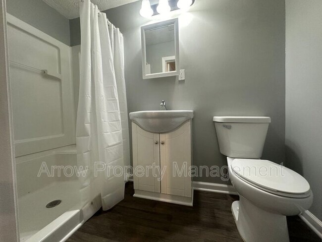 Building Photo - 626 N 23rd St