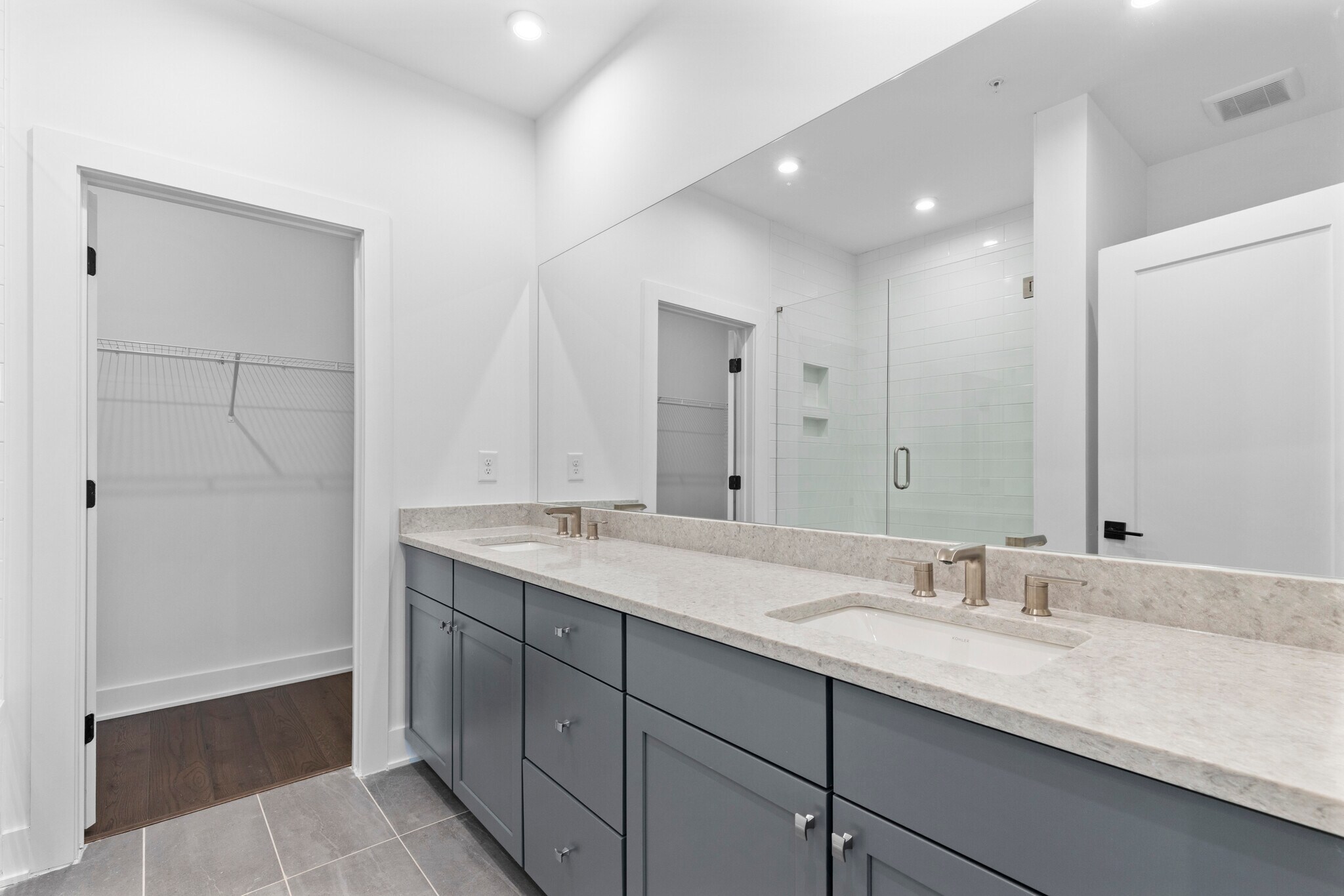 Building Photo - 201 New St