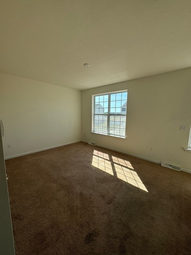 Building Photo - Coming Soon - Spacious 3 Bedroom, 2.5 Bath...