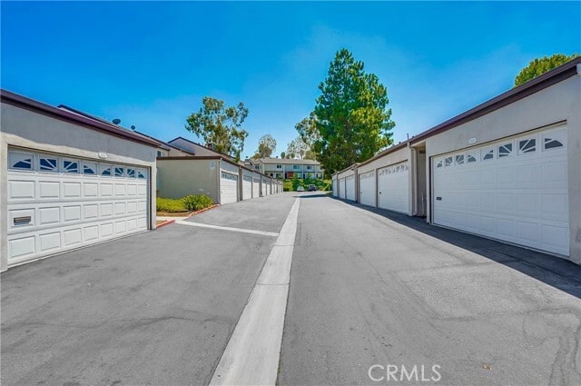 Building Photo - 28619 Friarstone Ct