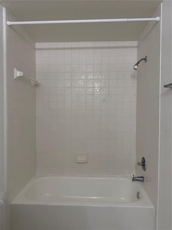 Building Photo - 5542 Metrowest Blvd