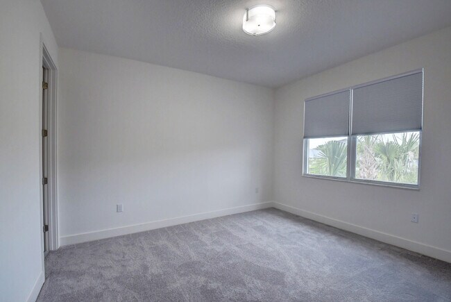 Building Photo - 9632 Highland Pointe Pass