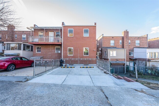 Building Photo - 82-33-82165 165th St