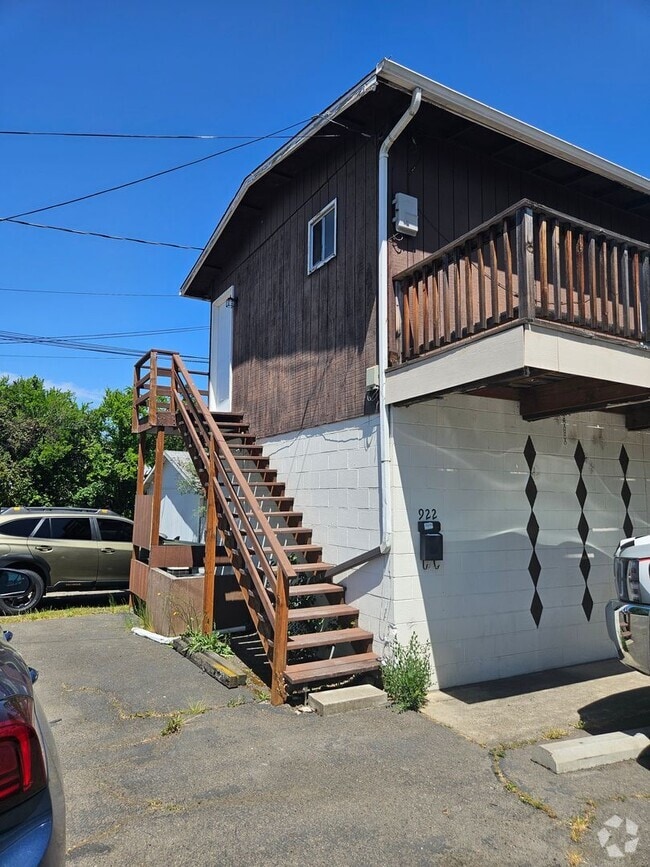 Building Photo - 2106001