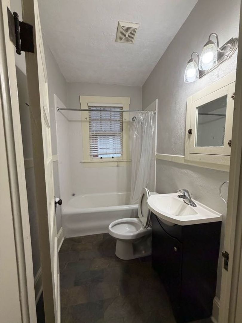 Building Photo - 1436 22nd St