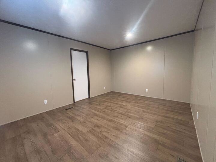 Building Photo - 601 Kathy St