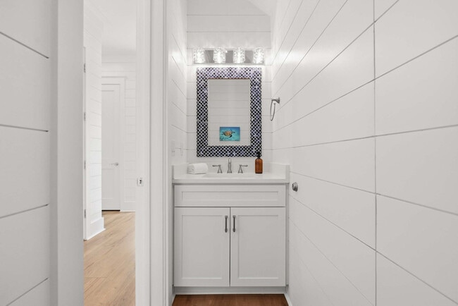 Building Photo - 419 Lakefront Dr