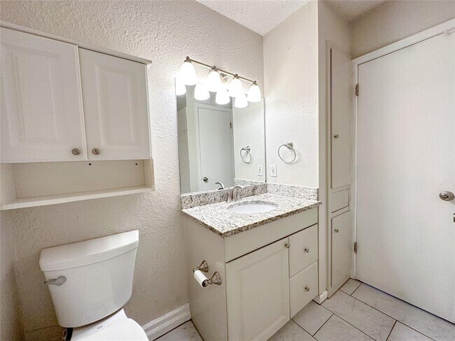 Building Photo - 11513 Whitewing Ave