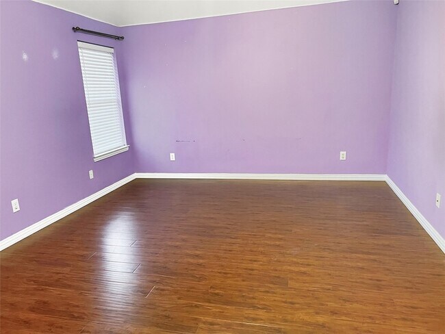 Building Photo - 402 Calvary Dr