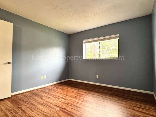 Building Photo - 4535 Holly Tree Rd