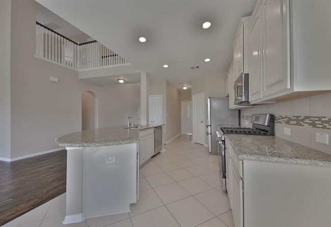 Building Photo - 2211 Dama Dr