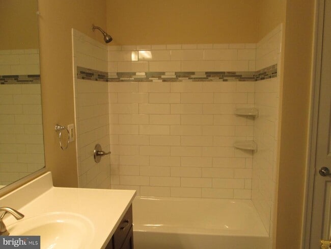 Building Photo - 1306 Roman Ridge Way