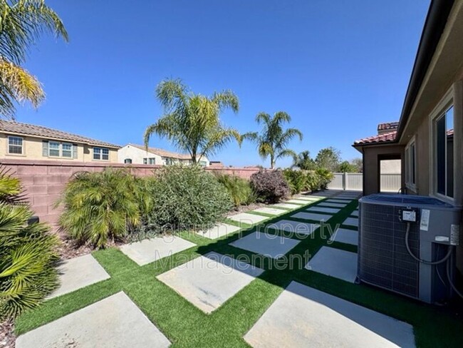 Building Photo - 34913 Limecrest Pl