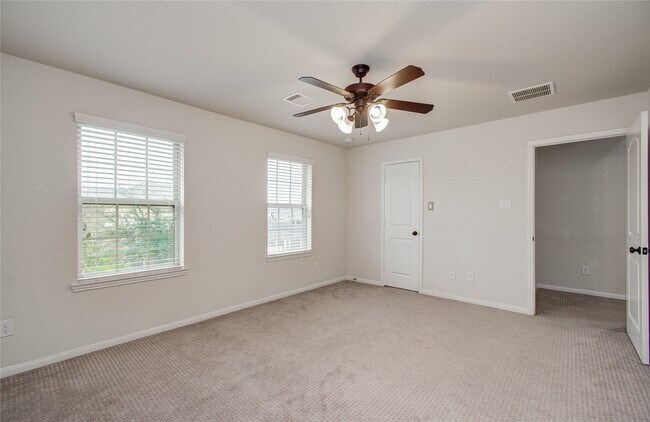 Building Photo - 2702 Fairfield Bend Pl