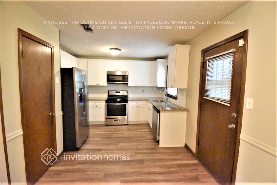 Building Photo - 3049 Tiller Trail SW