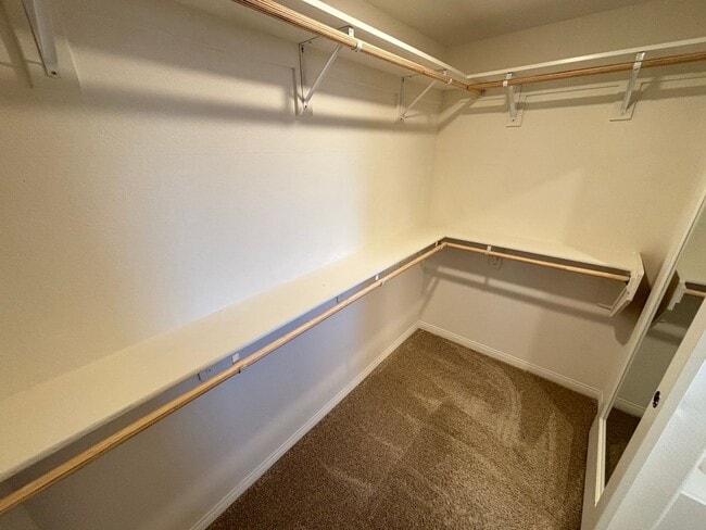 Building Photo - Beautiful 3Bed/3Bath Townhome located in Enterprise/Southern Highlands–Southwest Henderson border...