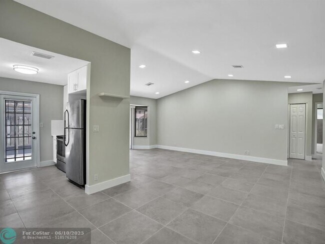 Building Photo - 3216 NW 105th Ave
