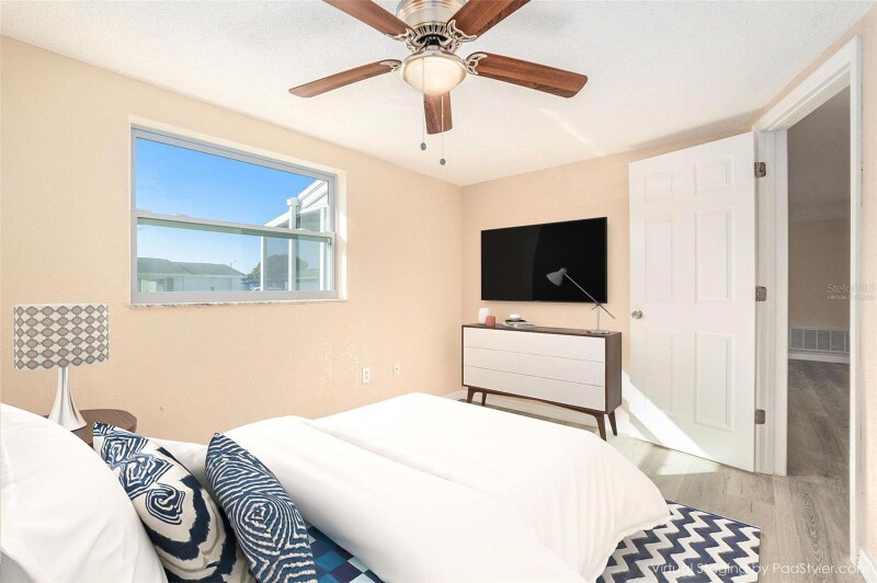 Building Photo - 7321 Parrot Dr