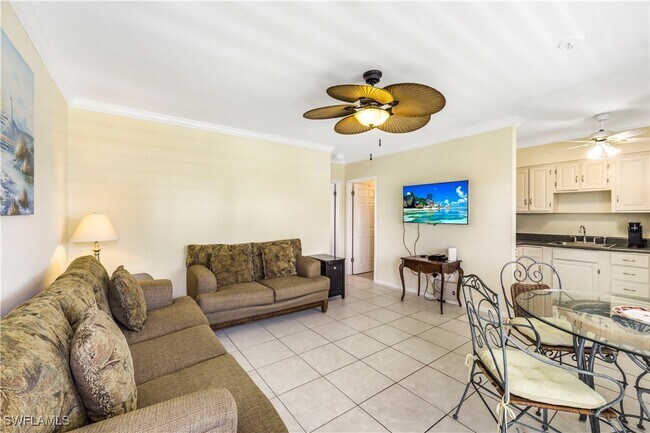 Building Photo - 190 N Collier Blvd