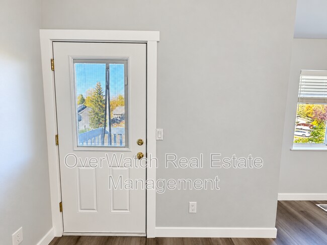 Building Photo - 4031 Lunar Dr